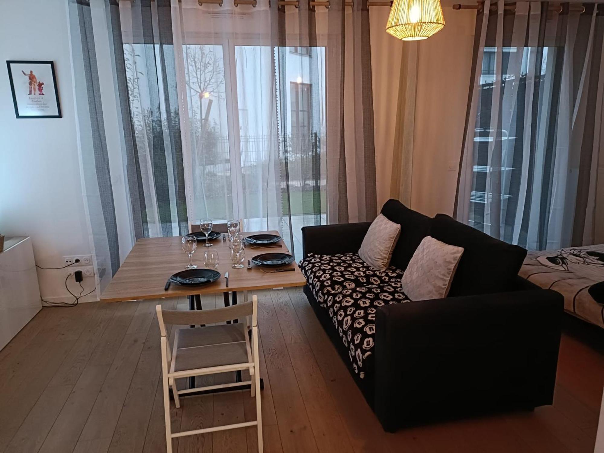 Disney - Paris 5 Min De Disney - Pk Prive Gratuit - 4 Personnes - Terrasse Jardin Chessy (Seine-et-Marne) Exterior foto