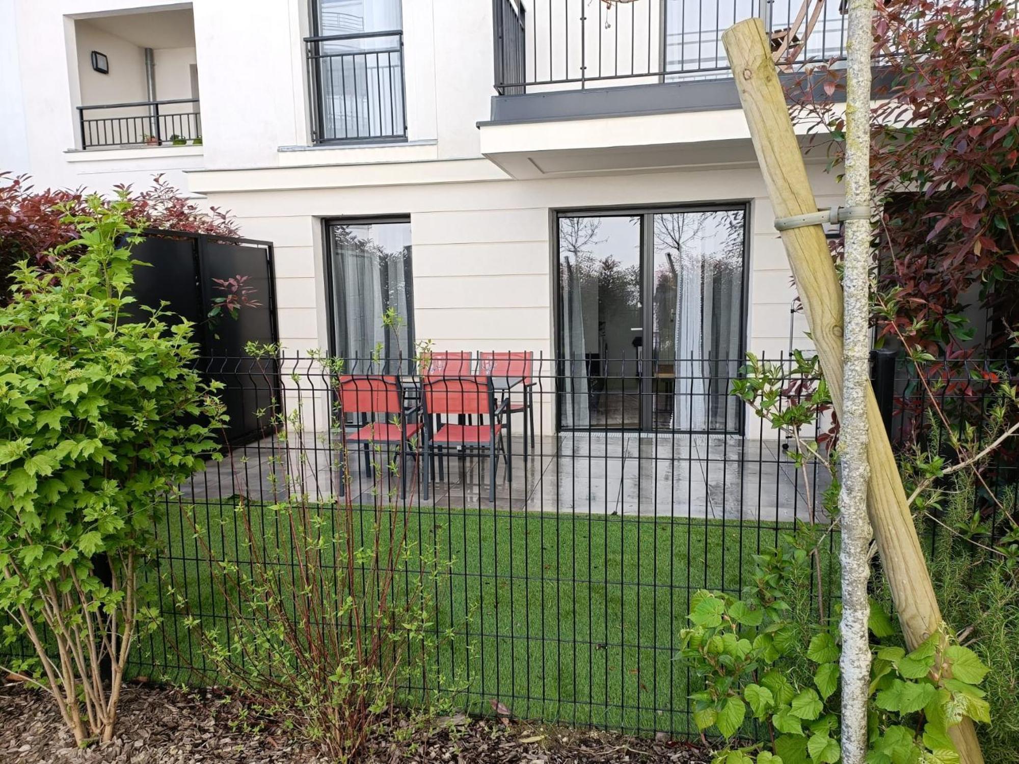 Disney - Paris 5 Min De Disney - Pk Prive Gratuit - 4 Personnes - Terrasse Jardin Chessy (Seine-et-Marne) Exterior foto